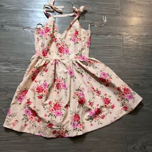 Old Navy Pink and Cream Floral Kids Dress good condition
